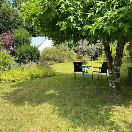 Holiday home Charmante Maison Avec Jardin Et Barbecue A Bon Repos Sur Blavet
